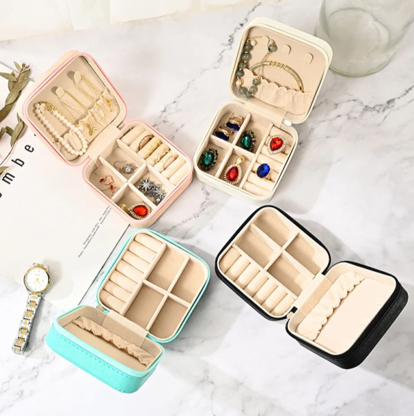 Шкатулка для украшений Compact Storage Box / Мини - органайзер дорожный